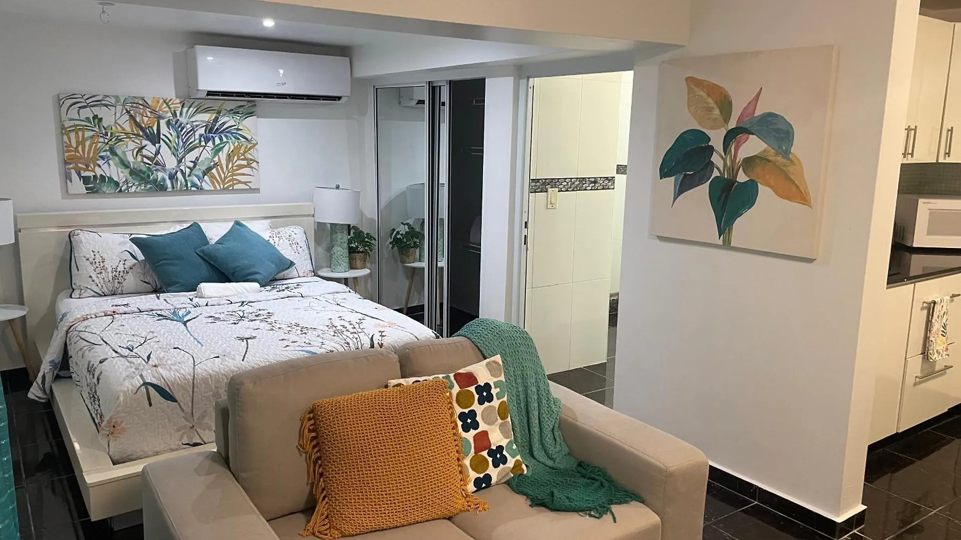Casa De Verde Suites At Ocean Park 산후안 0*,  푸에르토리코