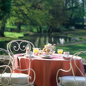 https://chateau-de-rigny.hotels-rhonealpes.com